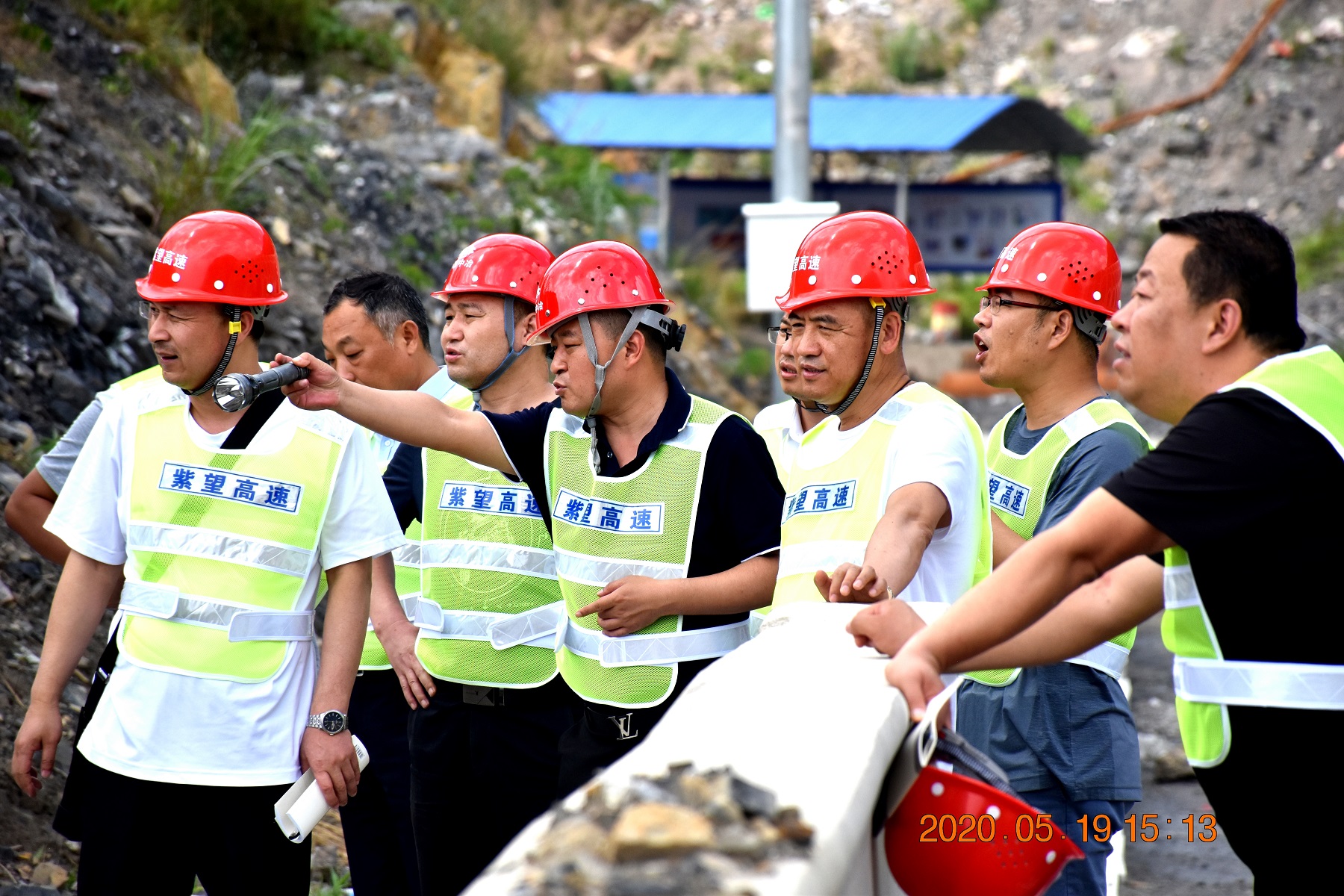 1.提前現(xiàn)場部署安全工作